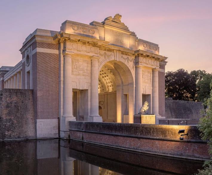 Menin Gate Sunset (888 x 734 px).jpg