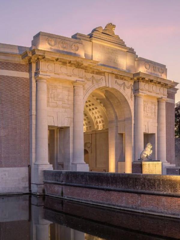 Menin Gate Sunset (888 x 734 px).jpg
