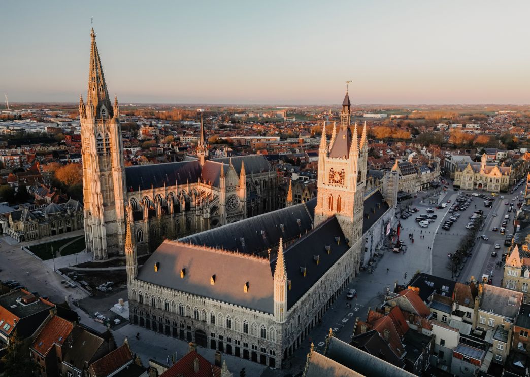 Cloth Hall Ypres (1044 x 744 px).jpg